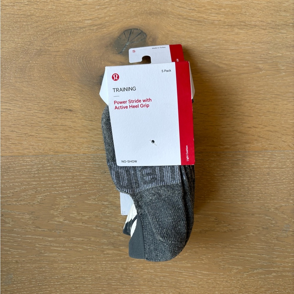 BNWT lululemon athletica Women’s Gray Athletic Socks 5-Pack Size Small.